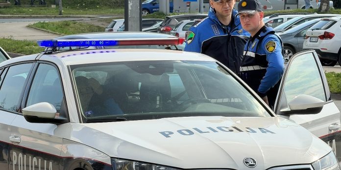 Vozač mopeda povrijeđen u saobraćajnoj nesreći na putu Tuzla - Dubrave, zadržan na Klinici za hirurgiju